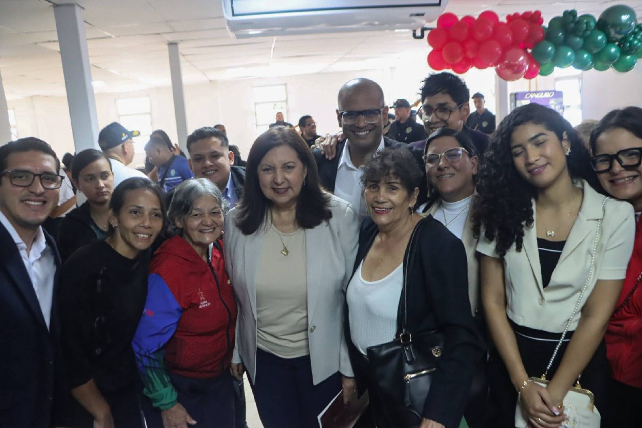 photo_5032773142392277857_y