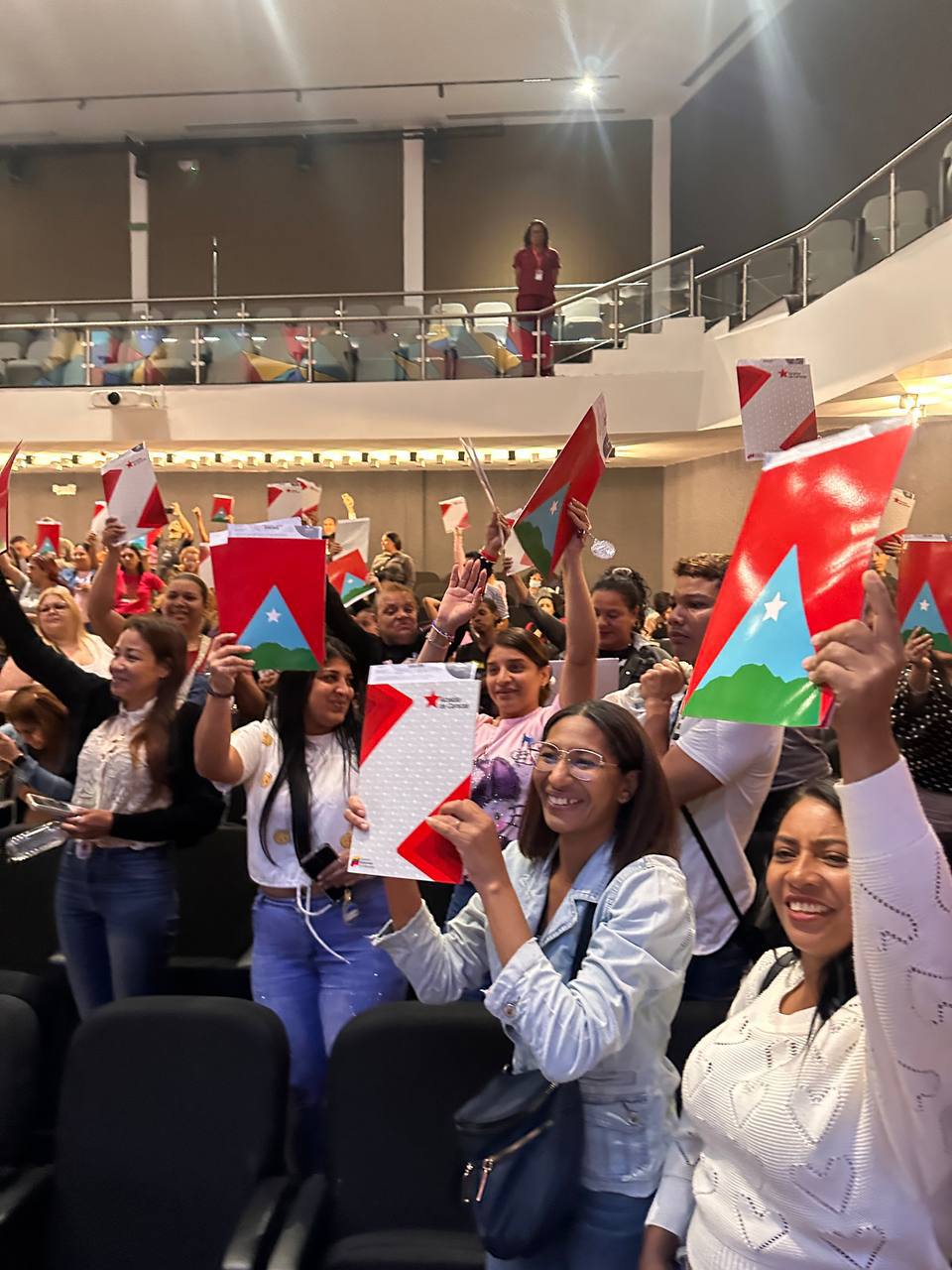 photo_5069288992997575458_y