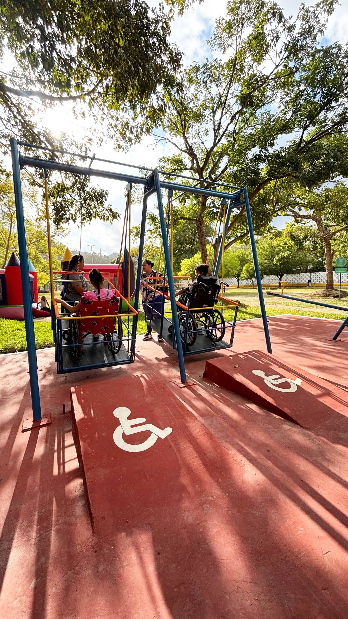 photo_5174716150758181723_w